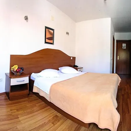 Prvan Hotel 3*