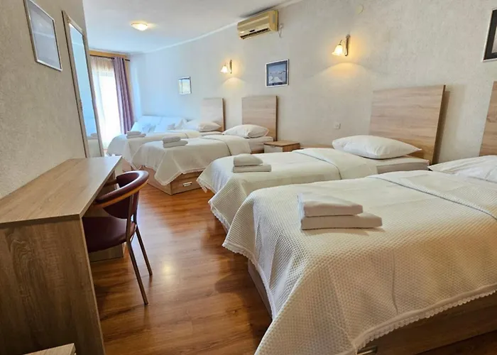 Ξενοδοχείο Prvan 3*