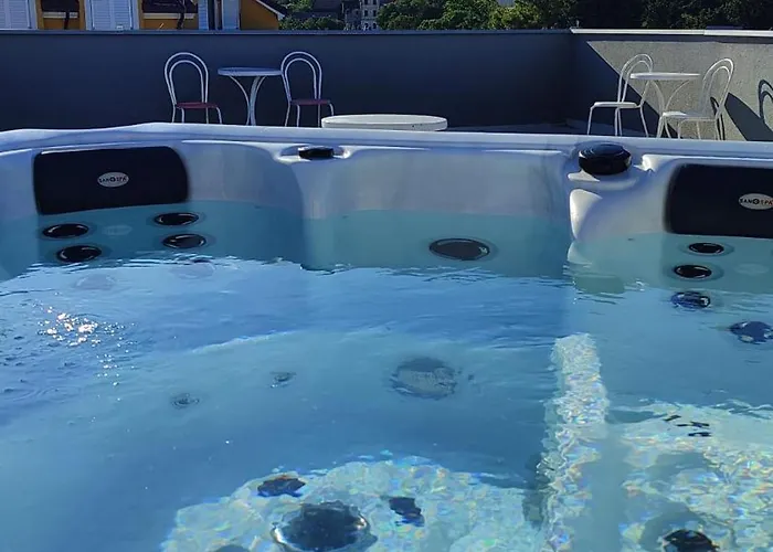 Prvan Ξενοδοχείο